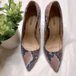 Just Fab Classic Pump like new!